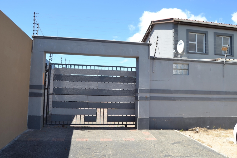3 Bedroom Property for Sale in Seawinds Western Cape